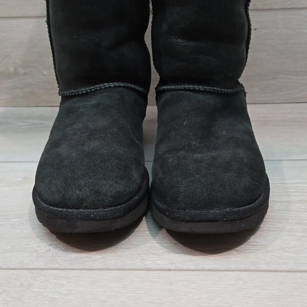 Ugg Australia Women 5804 Leather Tall Sheepskin Boots shoes sz 7